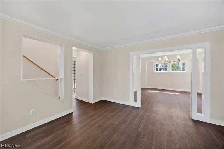 2943 Edgehill Road, Cleveland Heights, OH - Photo 8