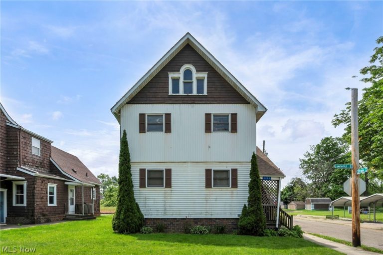 1202 Lawrence Road, Canton, OH, 44705