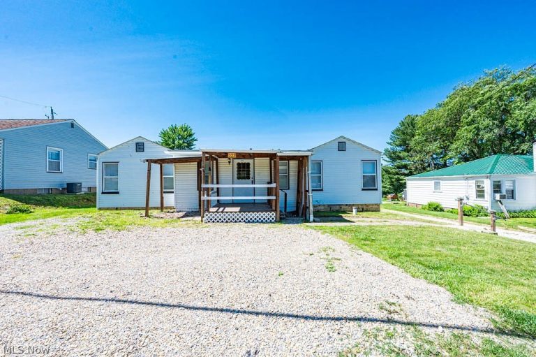 323 Steubenville Road, Carrollton, OH, 44615