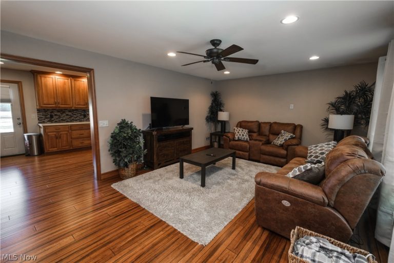 2403 Brokensword Road, Bucyrus, OH - Photo 6