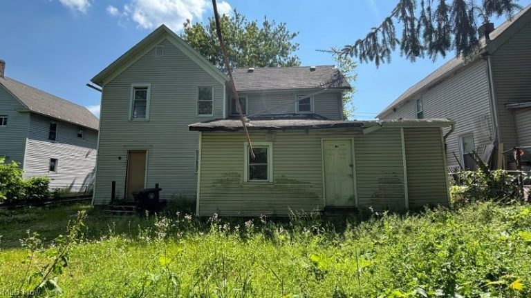 756 Brown Street, Akron, OH - Photo 3