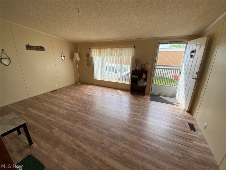150 Rolling Acres Circle, Massillon, OH - Photo 6