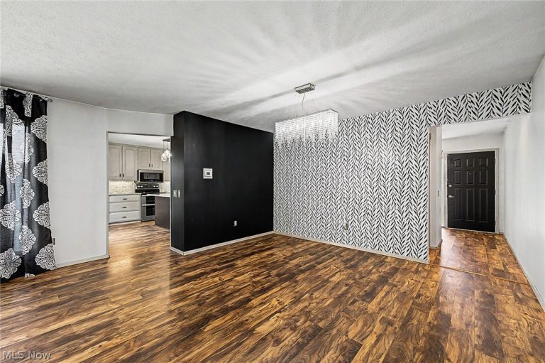 13192 Olympus Way, Strongsville, OH - Photo 5