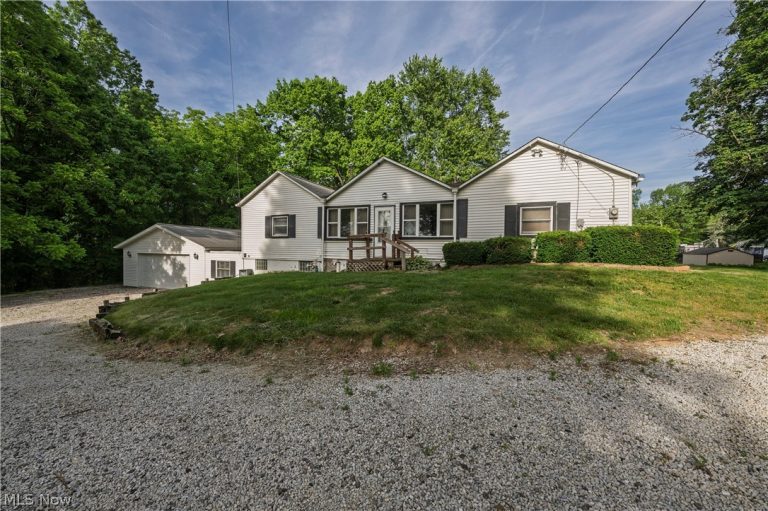 7660 Akron Avenue, Canal Fulton, OH - Photo 2