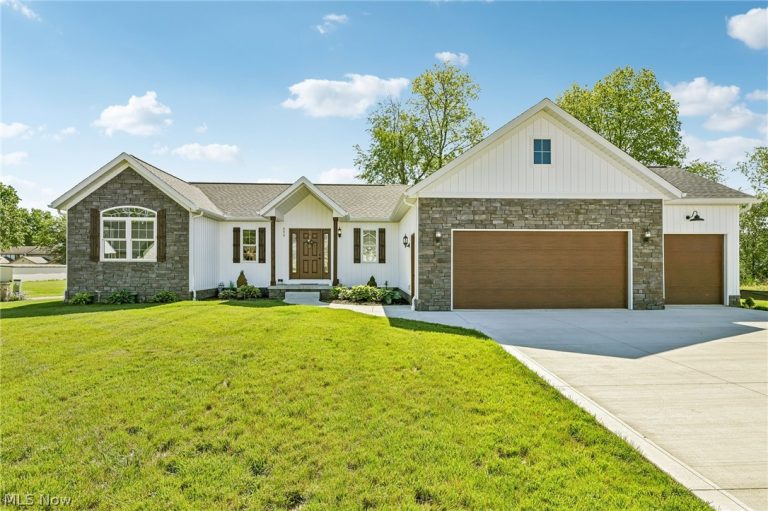 533 Lakewood Drive, Canal Fulton, OH, 44614