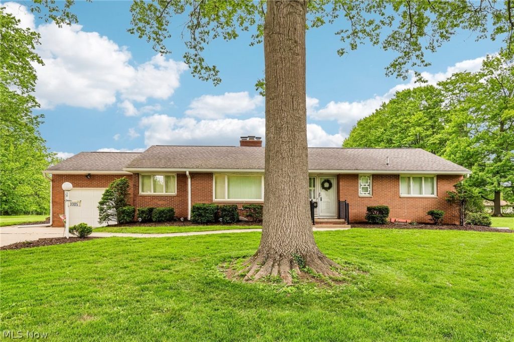 3305 Trumbull Avenue, Copley, OH