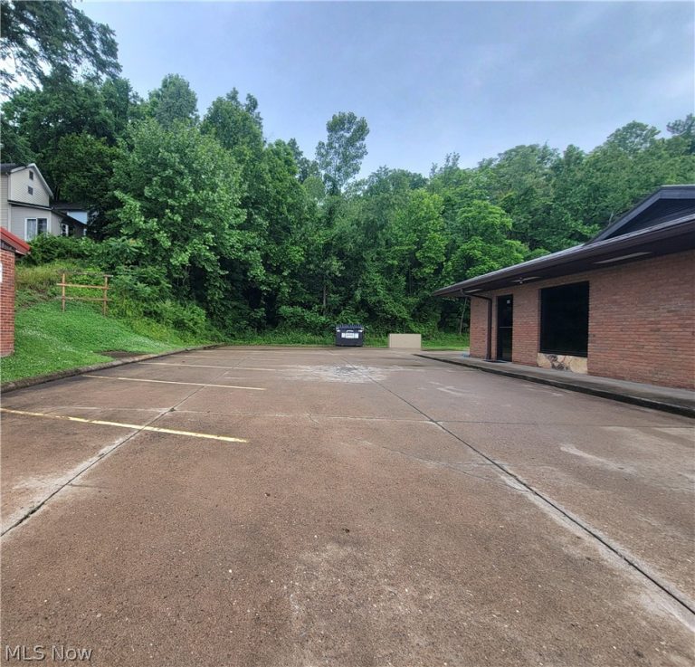 130 7th Street, Marietta, OH - Photo 3