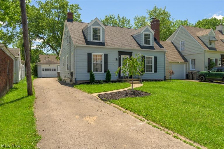 257 Maywood Drive, Youngstown, OH - Photo 3