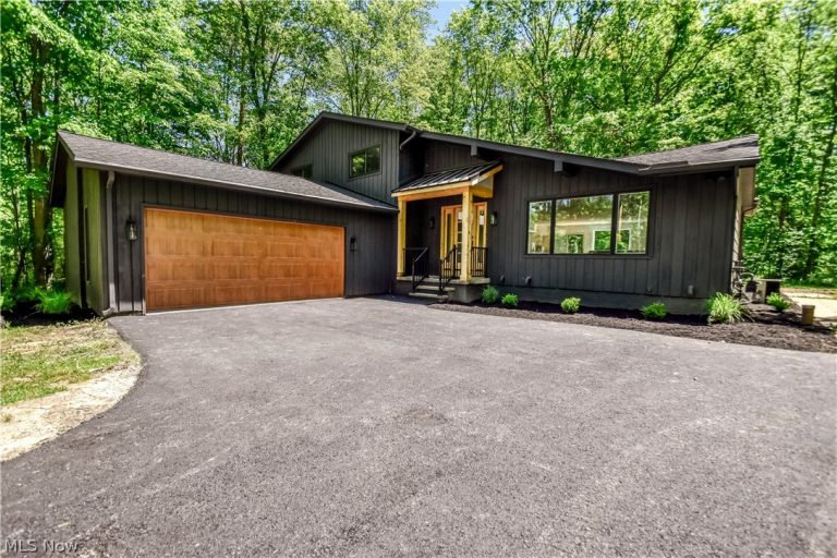 19121 Brewster Road, Aurora, OH, 44202
