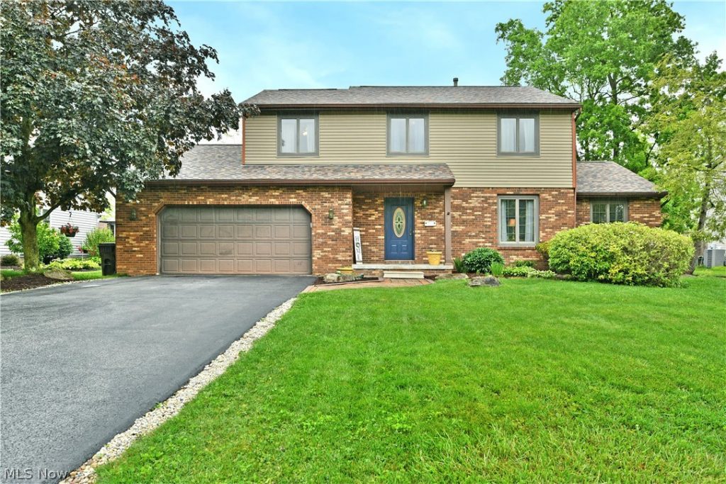 348 Aspen Drive, Warren, OH