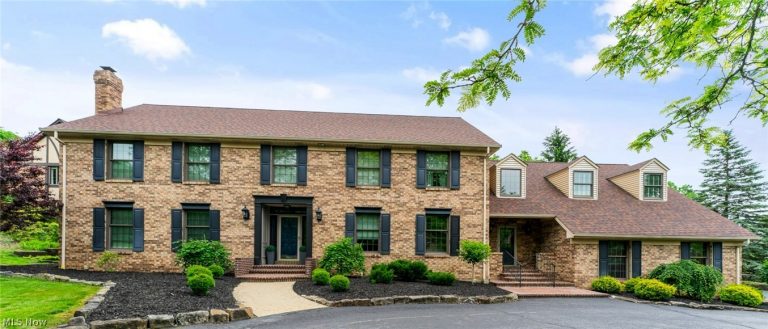 6127 Pebble Beach Court, Canfield, OH - Photo 2