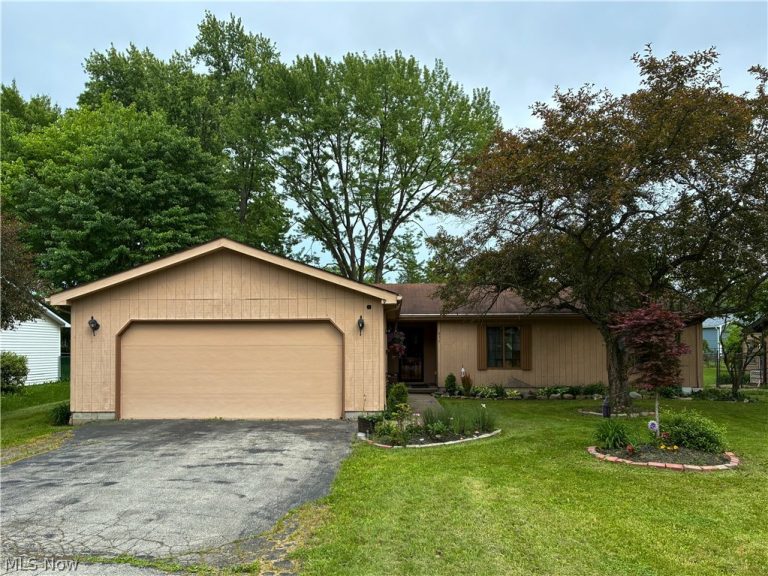 835 Cynthia Court, Niles, OH, 44446