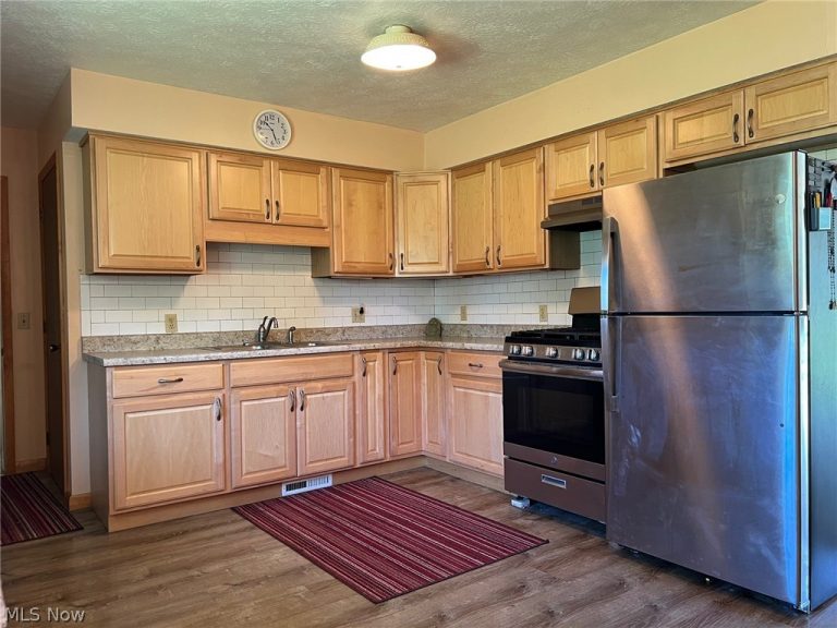 1018 Foxmoor Lane, Ashland, OH - Photo 2