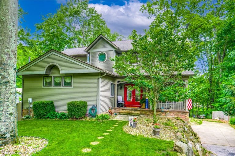 4364 Laburnum Drive, Akron, OH - Photo 3