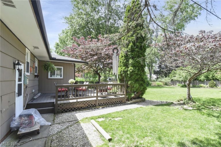22720 Sycamore Drive, Fairview Park, OH - Photo 6