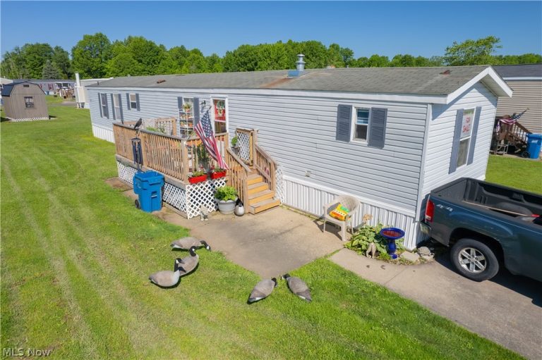 2163 Parkway Drive, Deerfield, OH, 44411