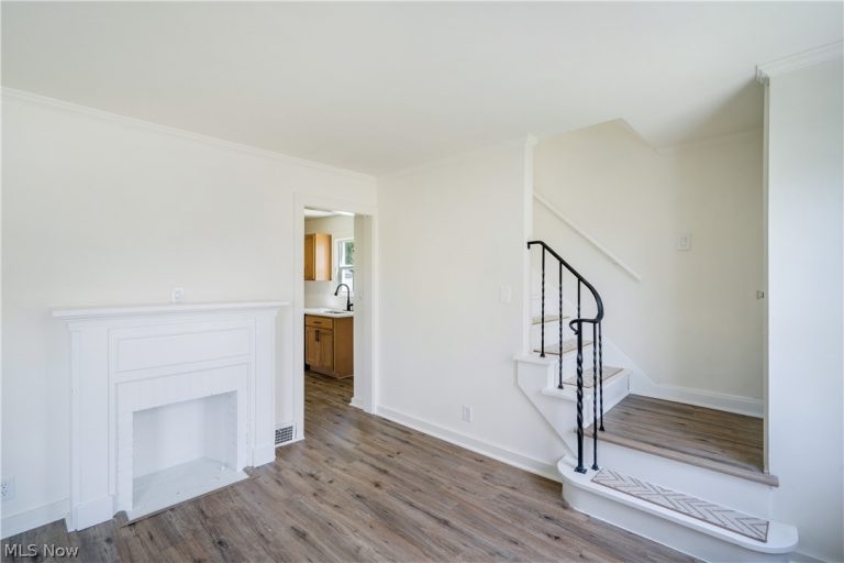 202 Morrison Street, Struthers, OH - Photo 8