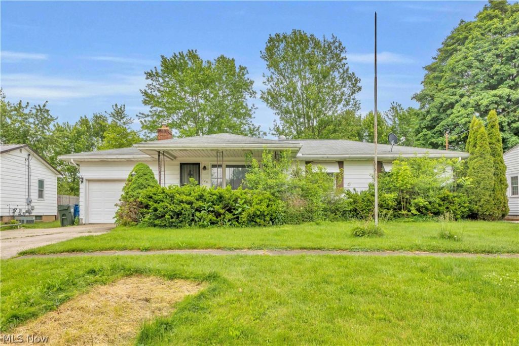 146 East Street, Wellington, OH