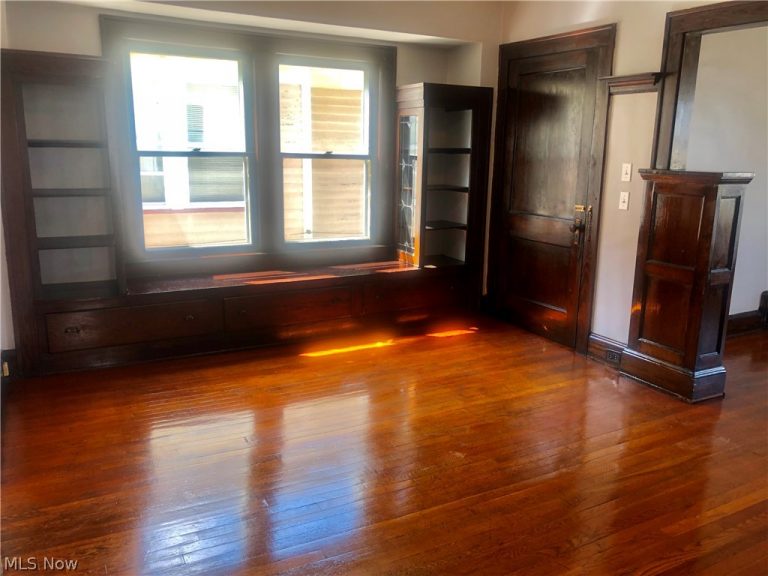 9211 Clifton Boulevard #up, Cleveland, OH - Photo 8
