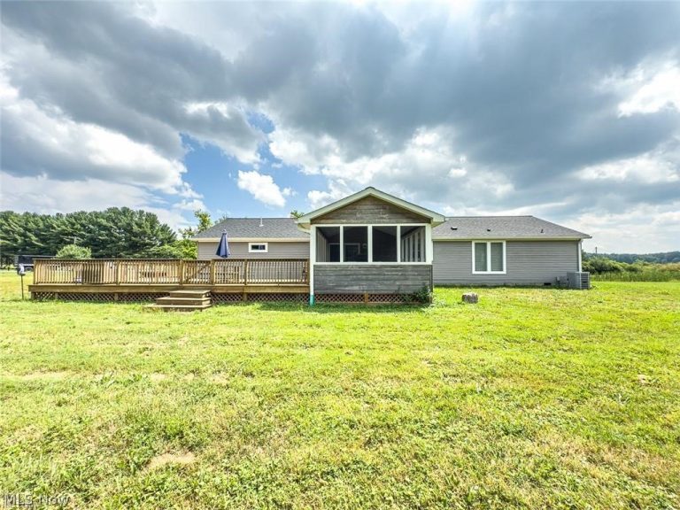 5719 Richmond Road, Pierpont, OH - Photo 2