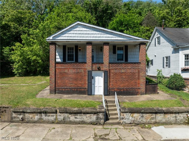 1923 Guernsey Street, Bellaire, OH, 43906