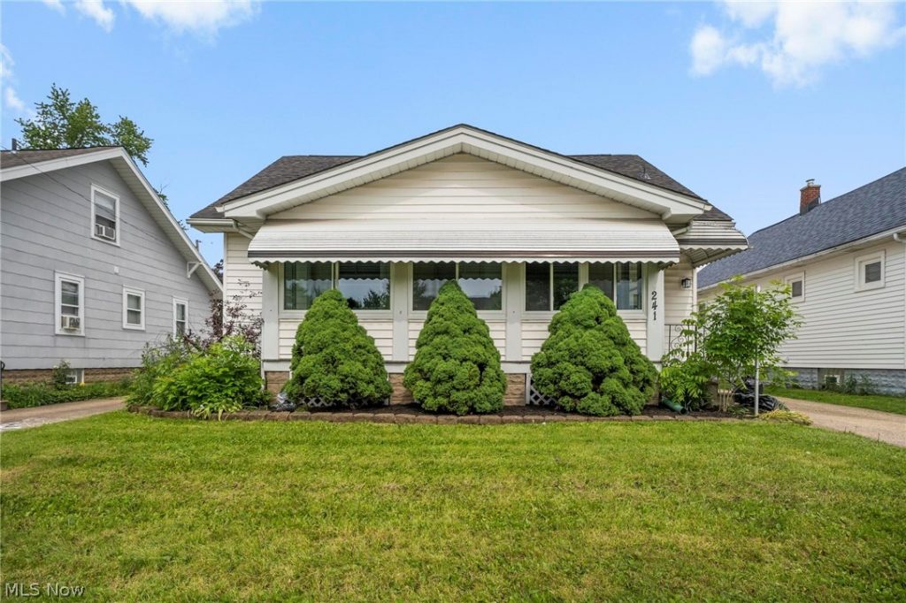 241 Harwood Street, Elyria, OH