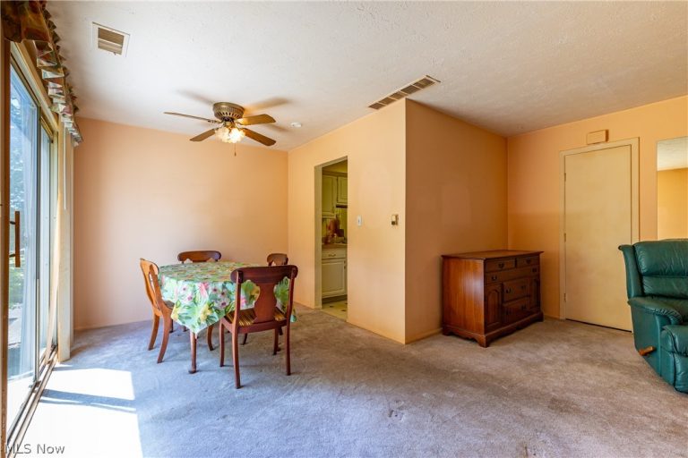 13652 Oakbrook Drive, North Royalton, OH - Photo 6