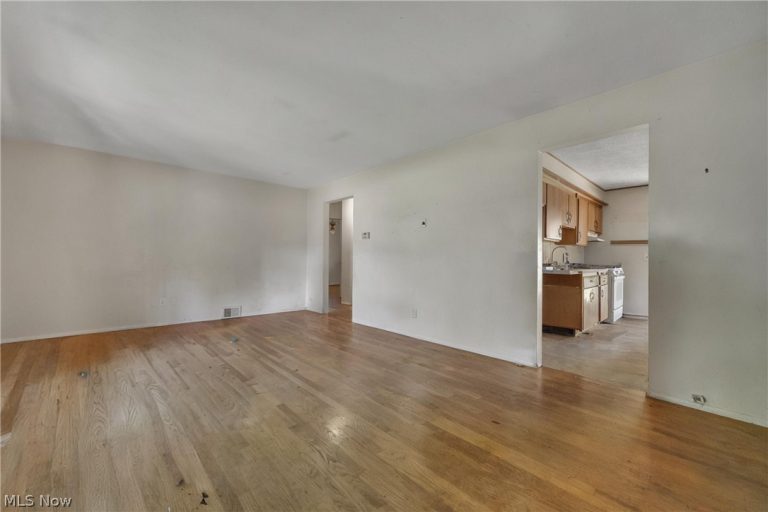 351 Gayle Drive, Sheffield Lake, OH - Photo 3