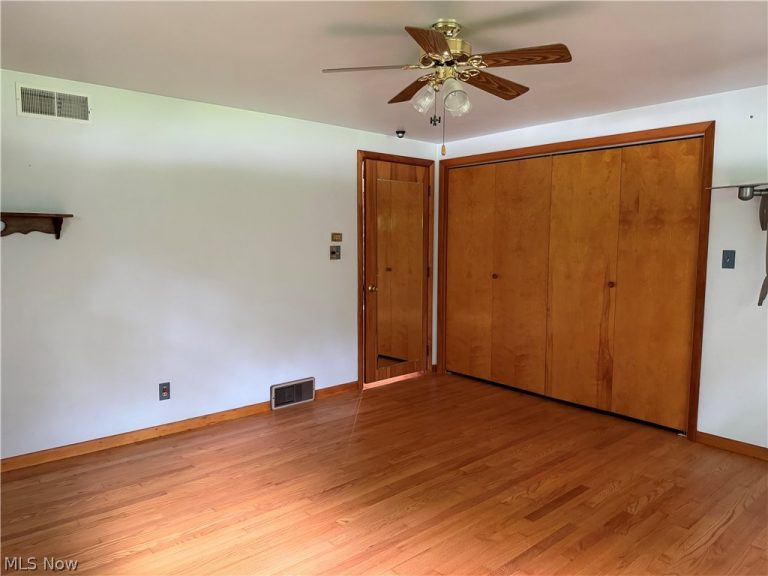 4805 Hoagland Blackstub Road, Cortland, OH - Photo 8