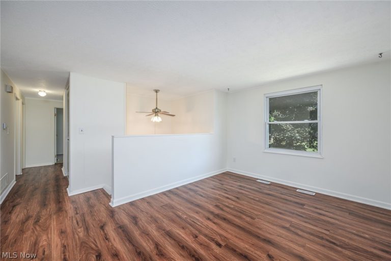 1262 Carol Drive, Kent, OH - Photo 4