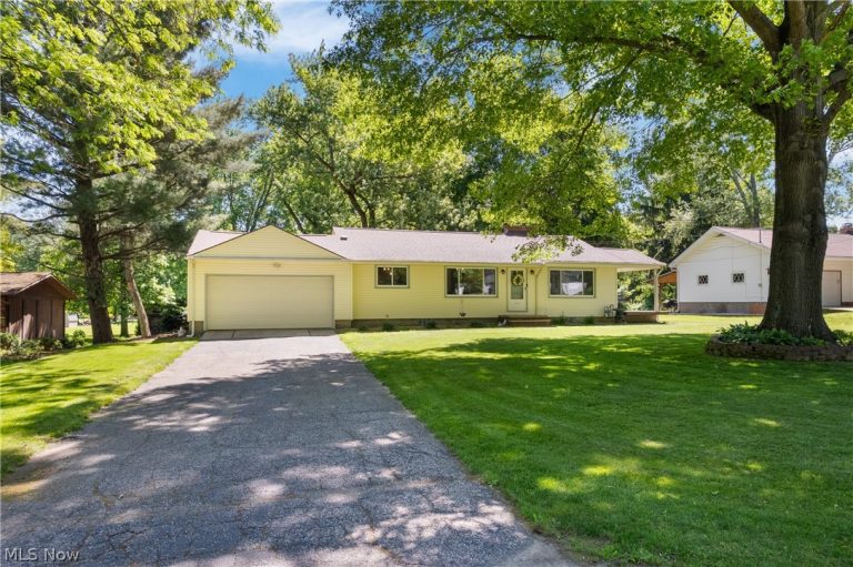 3321 Rowena Street, Coventry, OH - Photo 3