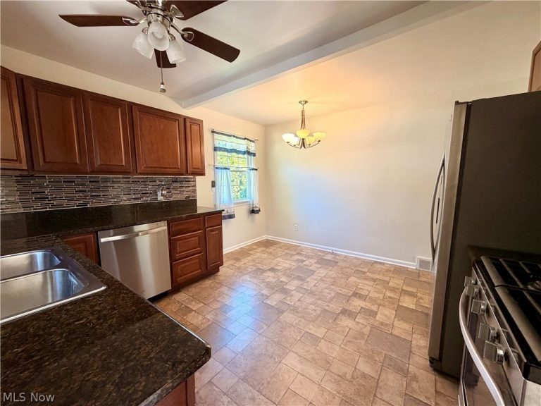 4610 Redfern Road, Parma, OH - Photo 8