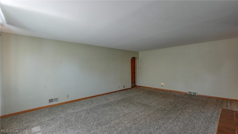 3955 Frazeysburg Road, Zanesville, OH - Photo 4
