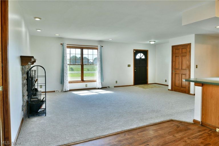 6525 Duck Creek Road, Berlin Center, OH - Photo 5