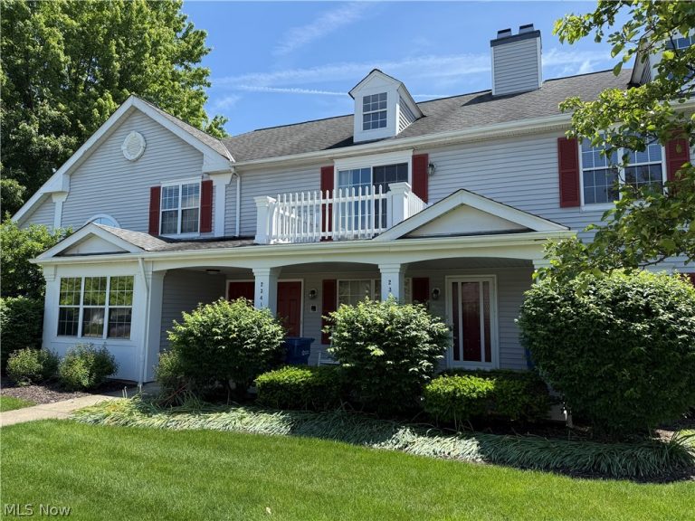 23413 Grist Mill Court #4, Olmsted Falls, OH, 44138