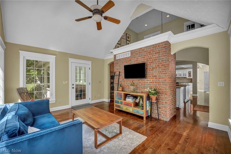 7125 Bridlewood Drive, Concord Twp, OH - Photo 4