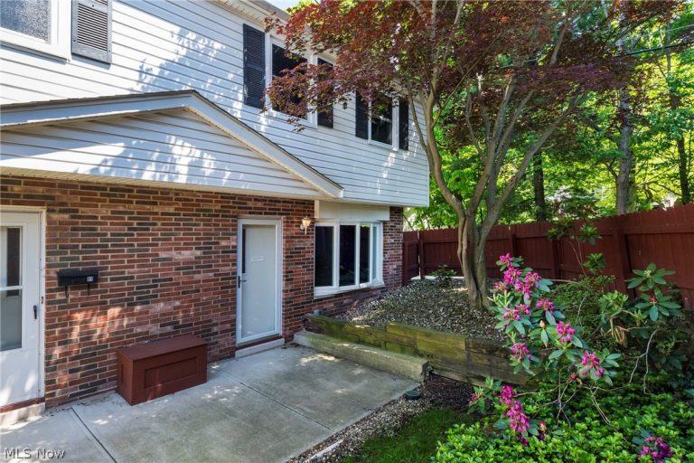 6484 State Road, Parma, OH - Photo 2