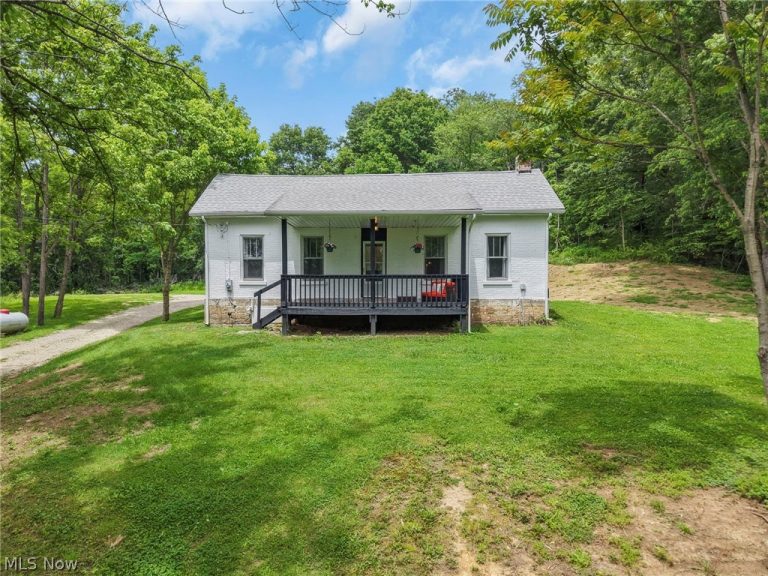 3815 Dillon Falls Road, Zanesville, OH - Photo 2