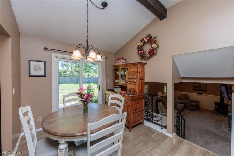 1421 Driftwood Lane, Macedonia, OH - Photo 8