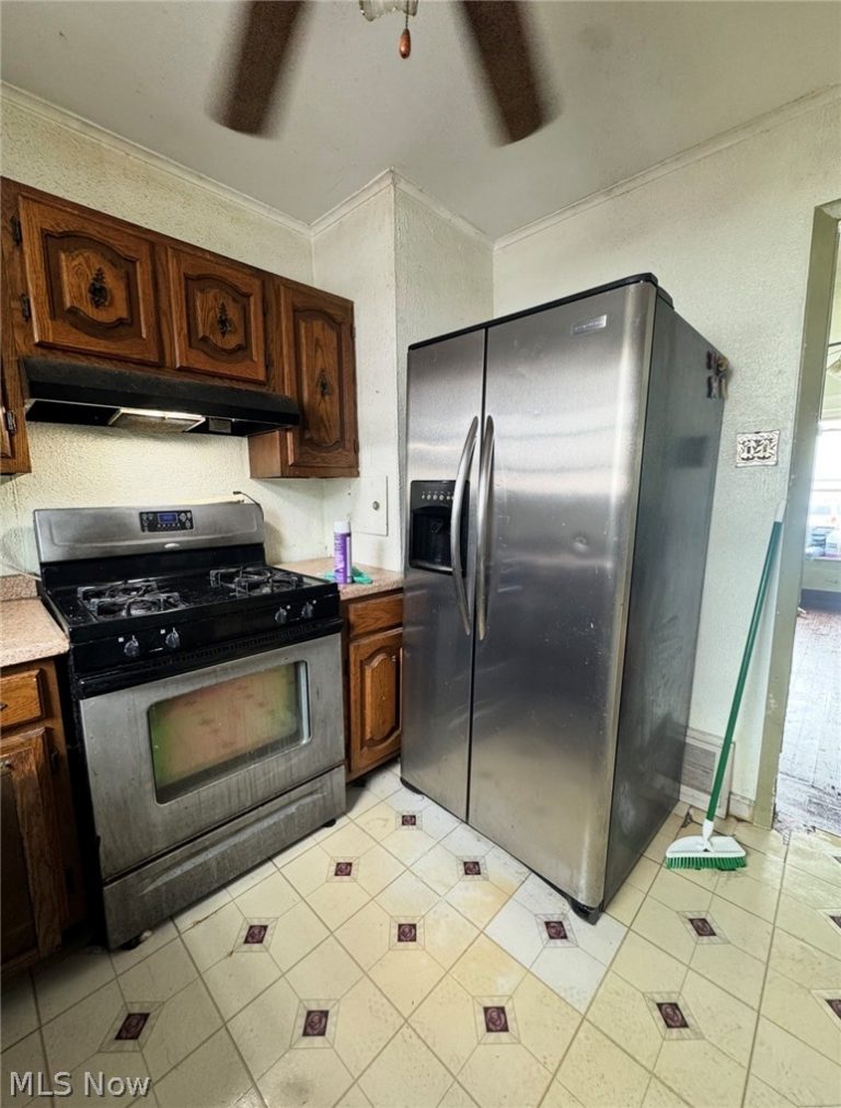 1651 33rd Street, South Lorain, OH - Photo 6