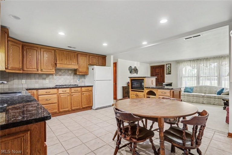 316 Walker Drive, Zanesville, OH - Photo 8