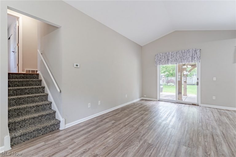 23823 Beaumont Drive, North Olmsted, OH - Photo 3