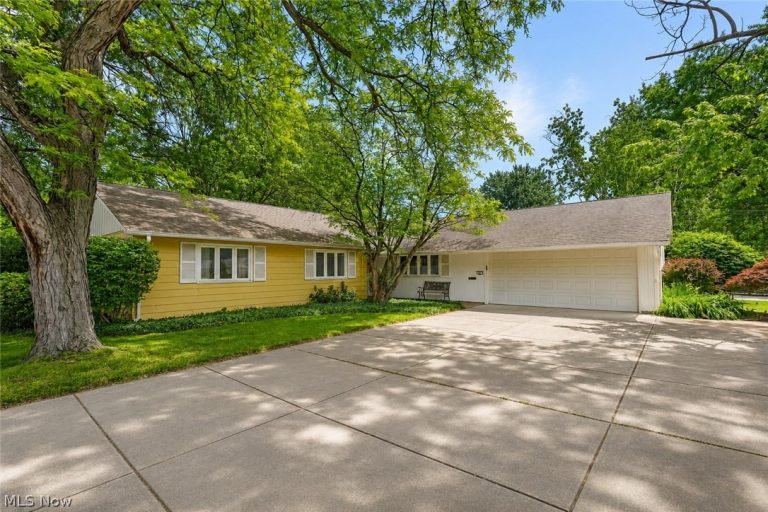 82 Barberry Drive, Berea, OH, 44017