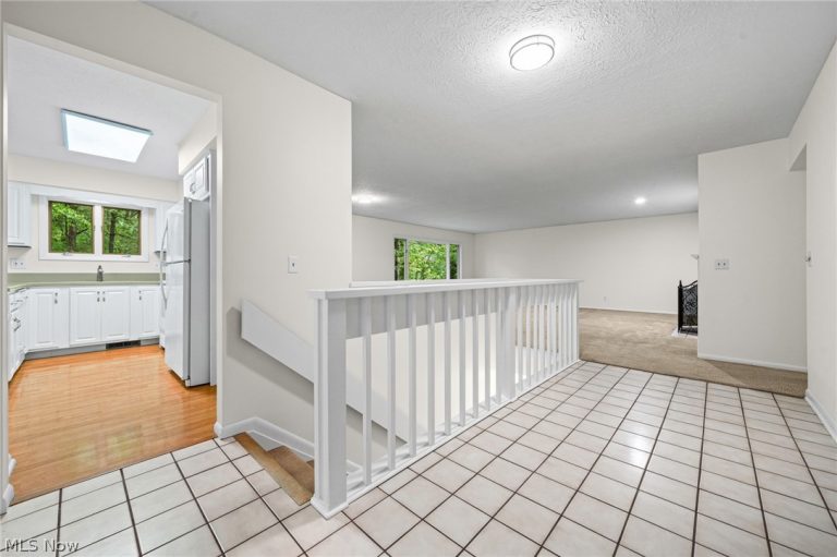 6791 Windward Hills, Brecksville, OH - Photo 4