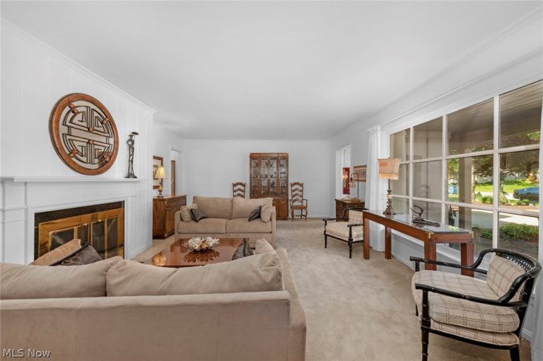 377 Lake Park Drive, Bay Village, OH - Photo 8
