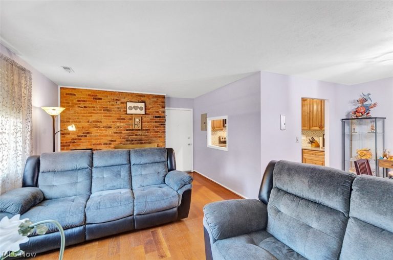 2854 Pease Drive #203S, Rocky River, OH - Photo 4