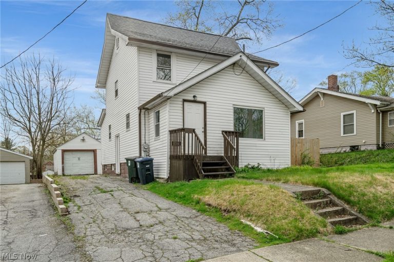 625 Wyandot Avenue, Akron, OH, 44305
