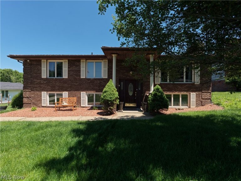 5326 Hillsboro Avenue, Canton, OH - Photo 2