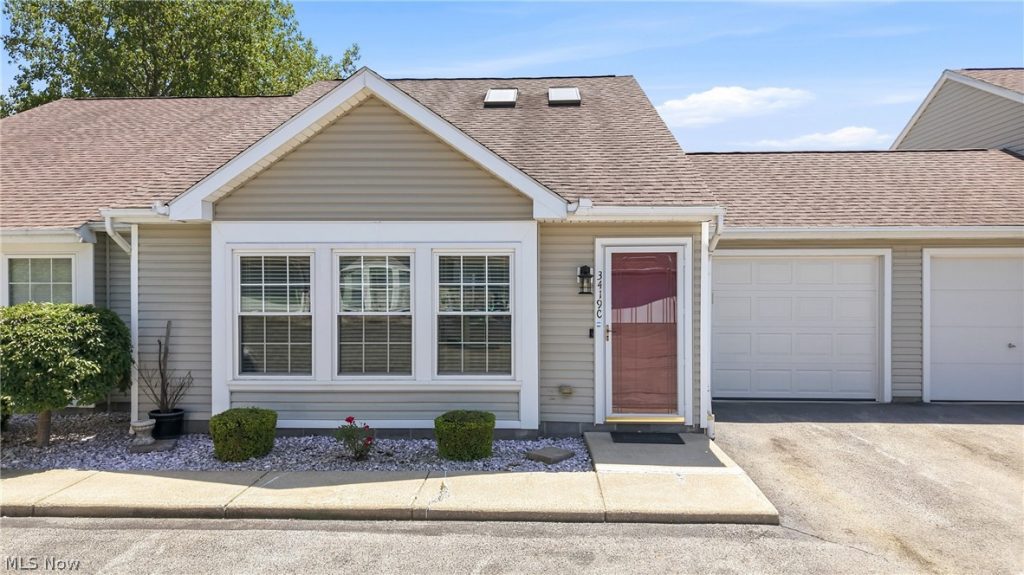 3419 Eagles Loft #C, Cortland, OH