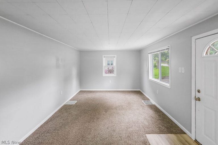 94 Southeast Avenue, Tallmadge, OH - Photo 8